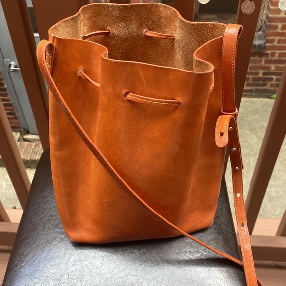 Mansur Gavriel Bucket Bag in Brandy/Brick with Raw Interior - Picture 3 of 16